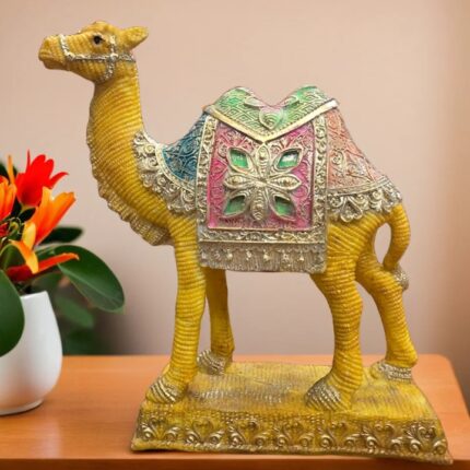 camel showpiece